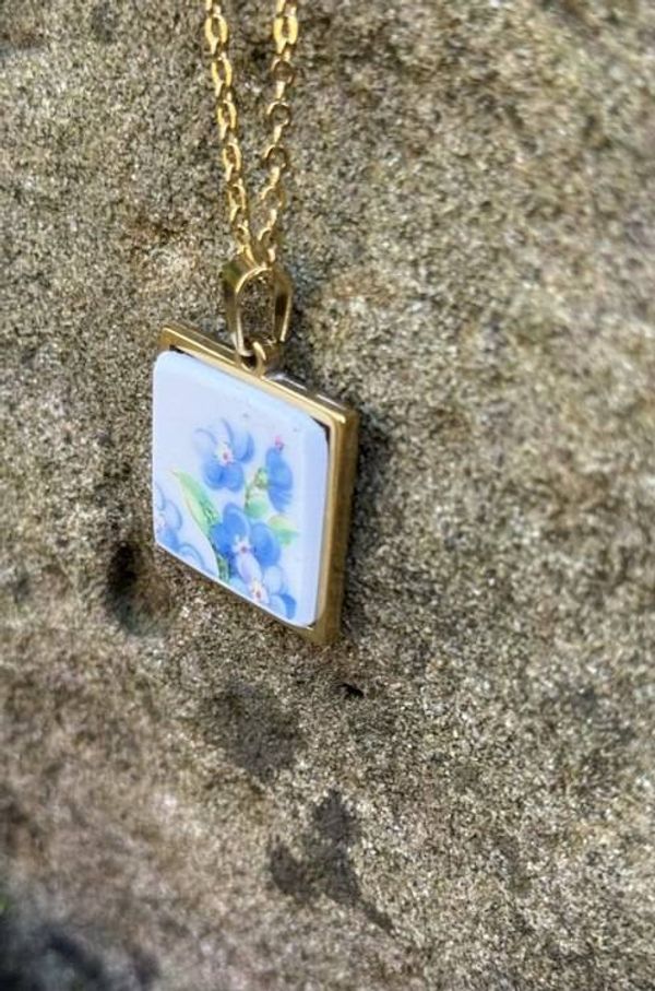 Alternate image for Vintage Broken China Pendant: Upcycled Porcelain Forget-Me-Not Flowers Necklace