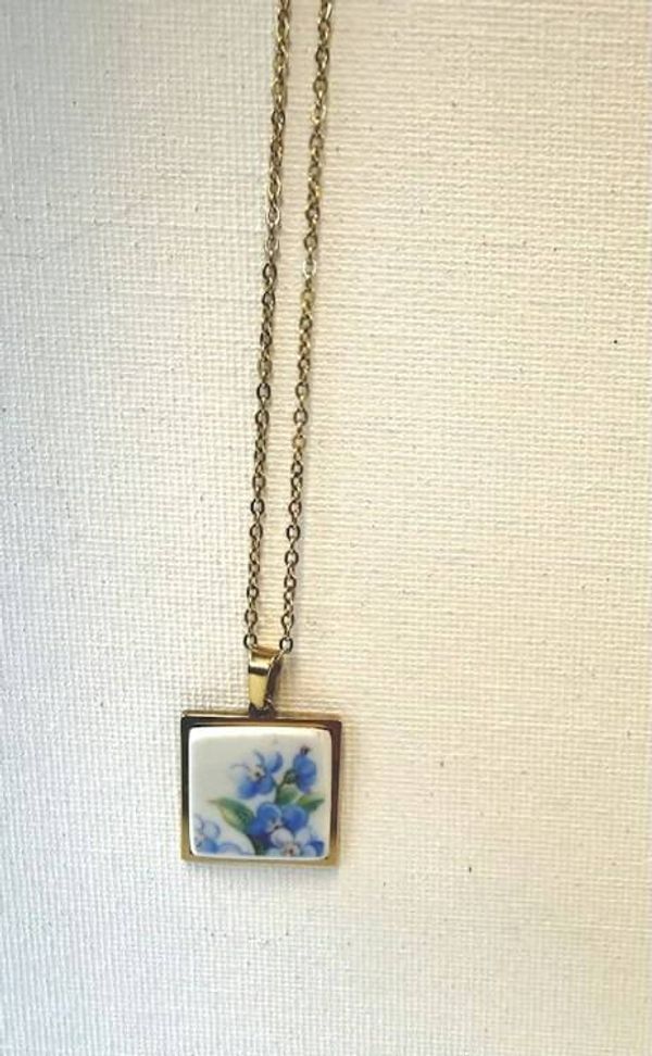 Alternate image for Vintage Broken China Pendant: Upcycled Porcelain Forget-Me-Not Flowers Necklace