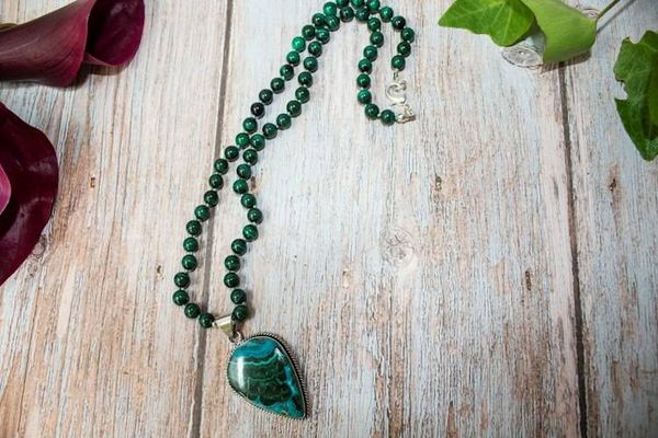 Alternate image for Emerald Tides Malachite and Chrysocolla Necklace