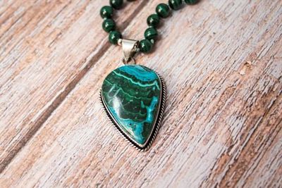 Alternate image for Emerald Tides Malachite and Chrysocolla Necklace