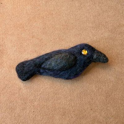 Alternate image for raven brooch, raven pin, raven gift, crow lover gift and needle felted raven, minimalist halloween costume