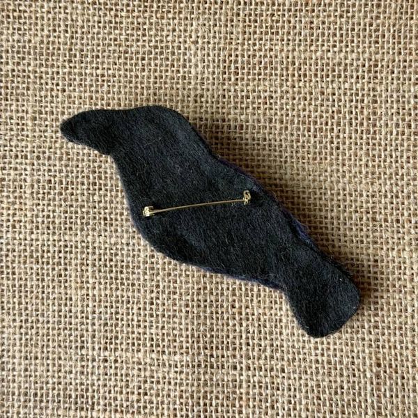 Alternate image for raven brooch, raven pin, raven gift, crow lover gift and needle felted raven, minimalist halloween costume