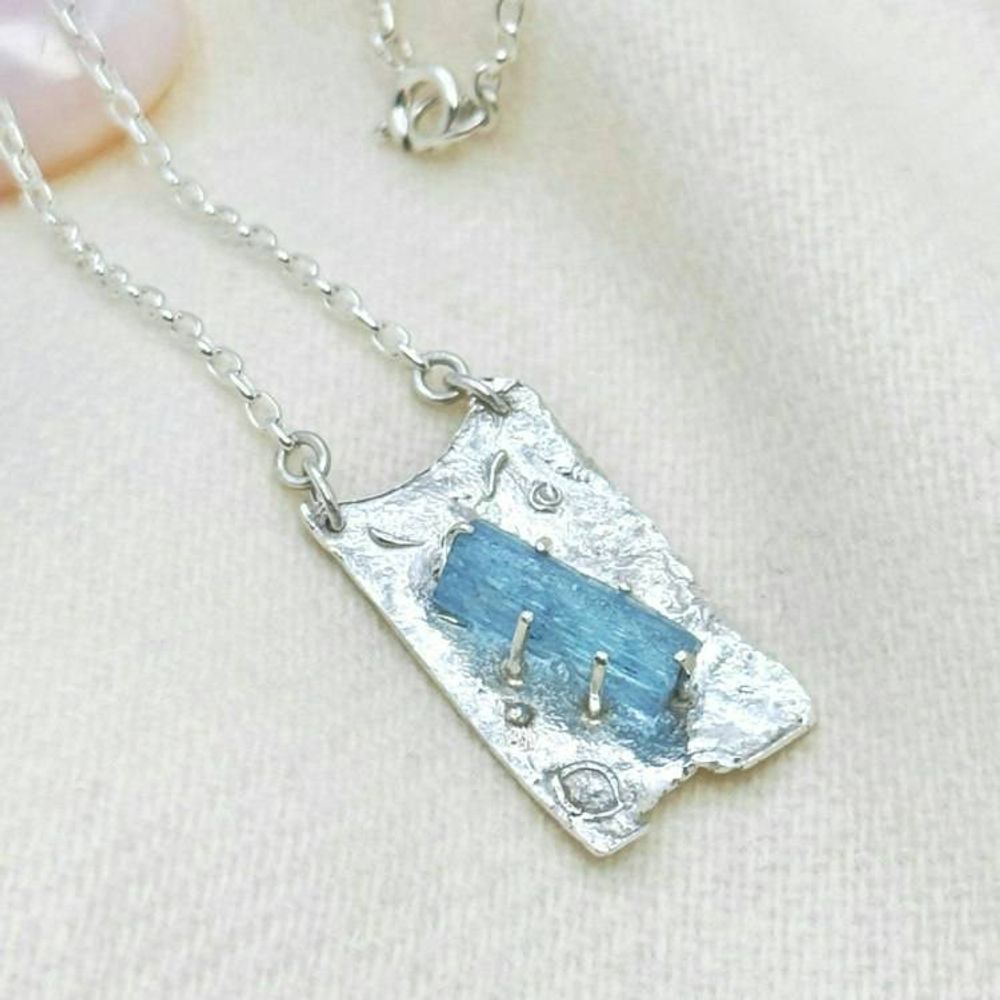 Main item image