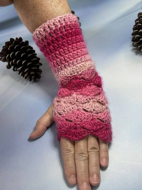 Alternate image for Rosewater Sparkle Fantail Shell Stitch Fingerless Gloves
