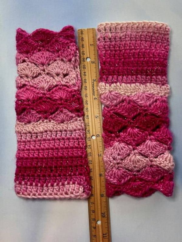 Alternate image for Rosewater Sparkle Fantail Shell Stitch Fingerless Gloves