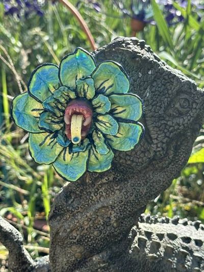 Alternate image for Polymer Clay Fang Flower Brooch