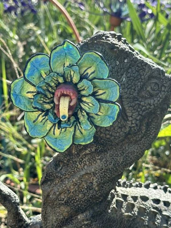 Alternate image for Polymer Clay Fang Flower Brooch