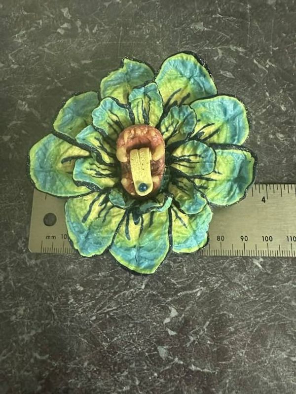 Alternate image for Polymer Clay Fang Flower Brooch