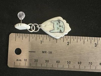 Alternate image for Kitty earrings