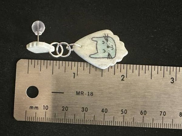 Alternate image for Kitty earrings