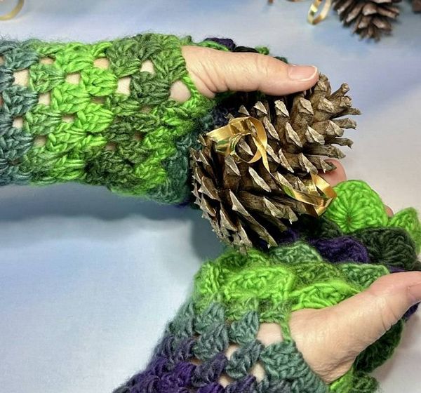Alternate image for Crocheted Dragon Scale Fingerless Gloves Green Blueberry Large
