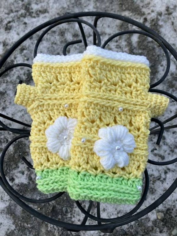 Image for Woman’s Fingerless Gloves Green Yellow and White