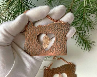 Alternate image for Oregon Copper Holiday Ornament with Heart Cutout and Oregon Sunstone Charm