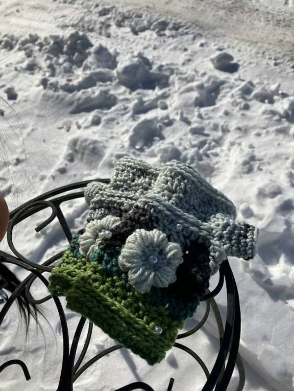 Alternate image for Woman’s Fingerless Gloves Green Black White and Gray