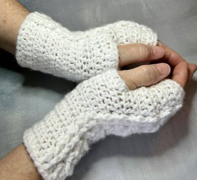 Alternate image for White Crocheted Cabled Wrist Warmers